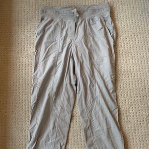 Lululemon studio crop pants
